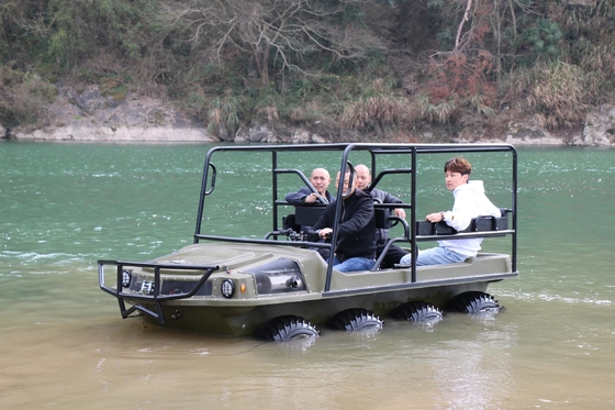 Elektroniczne wtryskiwanie paliwa wojskowe pojazdy pancerne 830KG z prędkością lądową 60 Km/h