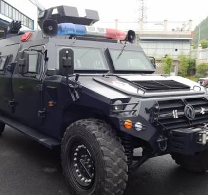 4X4 Blinded Assault Riot Control Vehicle Cruiser Do patrolu granicznego, dowództwa komunikacyjnego, ataku innych zadań