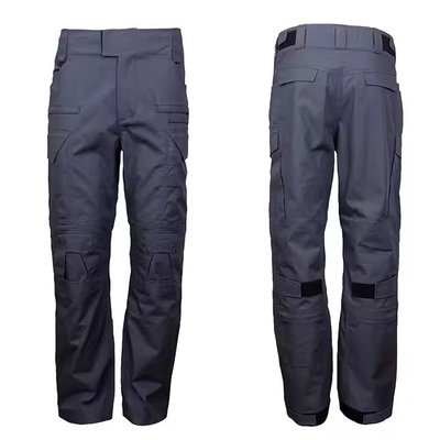 Wielo-kieszonkowy tactical suit z zamkiem w ciemno niebieskim kolorze z dostosowanym logo