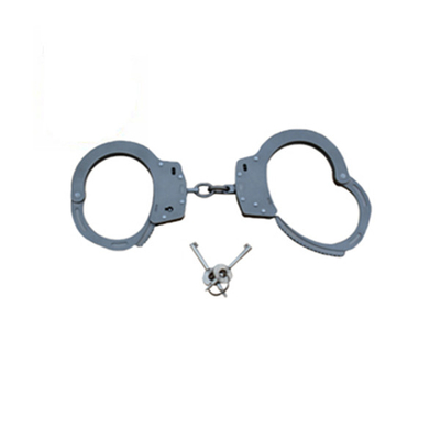Prawdziwe metalowe irlandzkie kajdanki Sprzęt policyjny do zwalczania zamieszek dla przestępców więźniów wyjętych spod prawa
