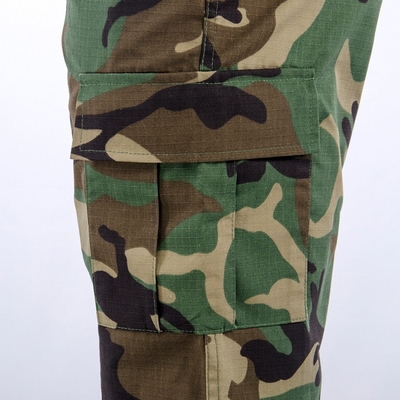 Tkane wojskowe męskie krótkie spodnie taktyczne OEM wodoodporne kamuflaż leśny